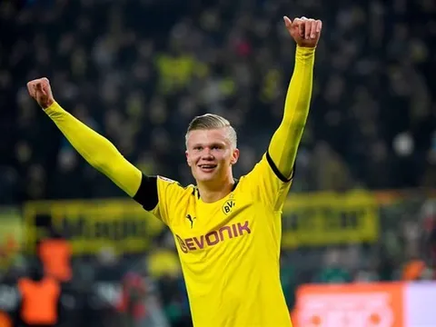 CĐV Man Utd: "Haaland, đừng làm chúng tôi thêm đau"