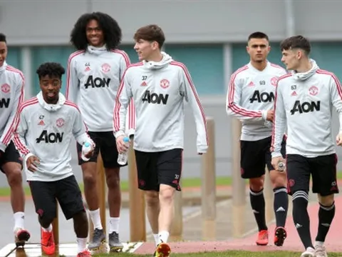 CĐV Liverpool: "Cậu ta mà chỉ 150 triệu bảng thôi sao?"