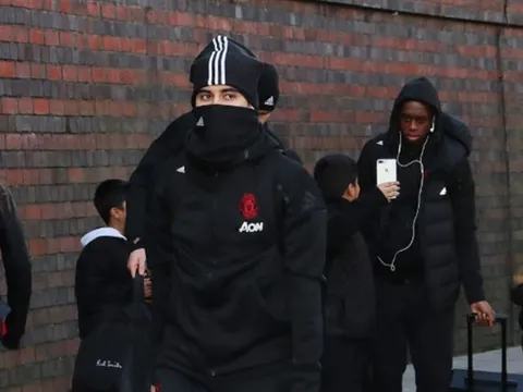 Pogba "mất tích", lại chiêu trò của Raiola?