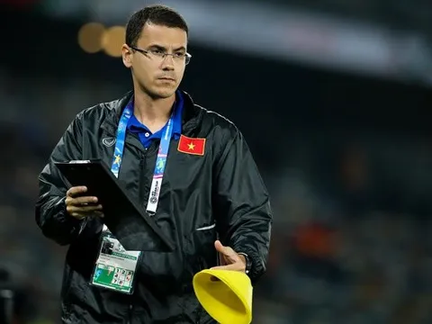 Chia tay Việt Nam, HLV thể lực Fonseca viết tâm thư xúc động!