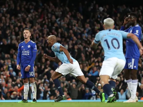 Xin lỗi Liverpool! Định mệnh chọn Man City, và Kompany là nhân chứng
