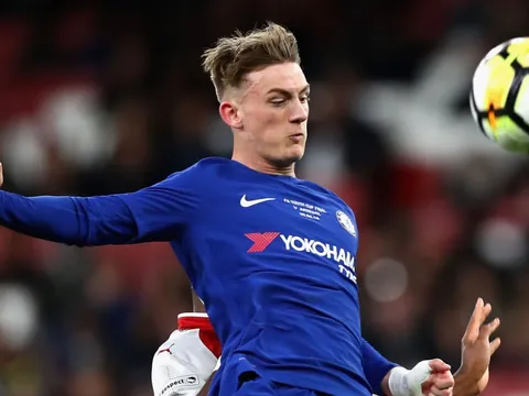 XONG! Chelsea chia tay "sát thủ 12 bàn/9 trận"