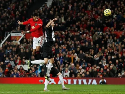 'Hủy diệt' tháng 12, 'báu vật' Man Utd được CLB lẫn EPL vinh danh