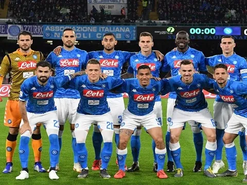 XONG! Napoli có câu trả lời "hàng trăm triệu bảng" cho Man Utd, Liverpool