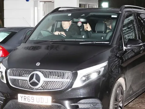 XONG! Tân binh đã tới Carrington, Man Utd chuẩn bị công bố