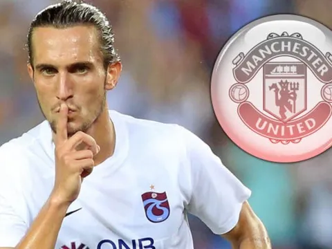 NÓNG: 'Thủ lĩnh tuyến giữa' phá vỡ im lặng về việc đến Man Utd