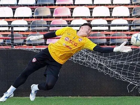 Đặng Văn Lâm chơi xuất sắc, Muangthong vẫn trắng tay trước Bangkok