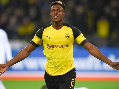 Zagadou giúp Dortmund chạm mốc kỷ lục không tưởng