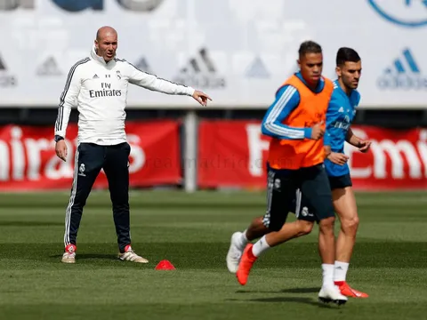 Zidane không cho học trò nghỉ ngơi dù mới giành chiến thắng