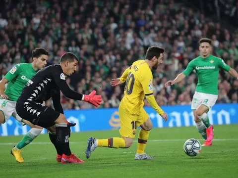 Giữa ồn ào rời Barca, đây là màn trình diễn đáp trả CLB của Messi