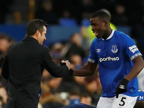 HLV Everton hi vọng Ban lãnh đạo giữ chân sao trẻ Chelsea