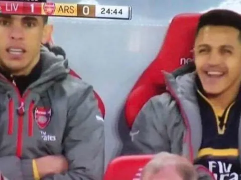 CĐV M.U và Arsenal cùng đồng tình về 1 điểm