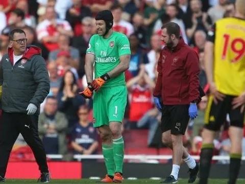 Đã rõ chấn thương của Petr Cech trong trận đấu với Watford