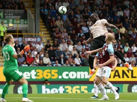 Fan MU nói cùng 1 điều về áo đấu trận Burnley