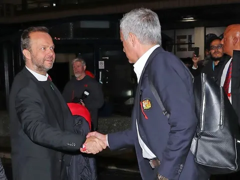 Man Utd cho phép Mourinho mua sắm, 3 mục tiêu được hé lộ