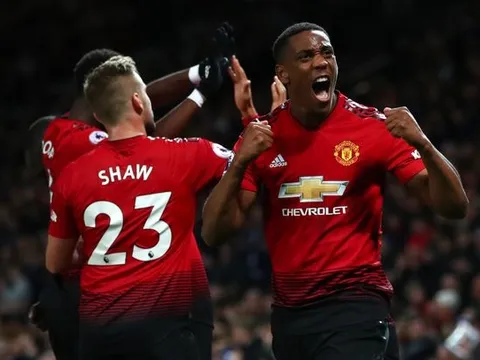 Muốn tập thể đồng lòng, Man United cần một... CHO