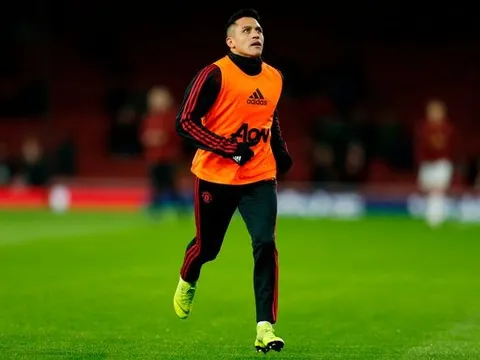 Khán giả Emirates phản ứng thế nào trong ngày trở về của Alexis Sanchez?