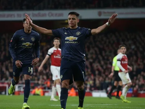 Marc Overmars chỉ ra con đường duy nhất giúp Sanchez hồi sinh