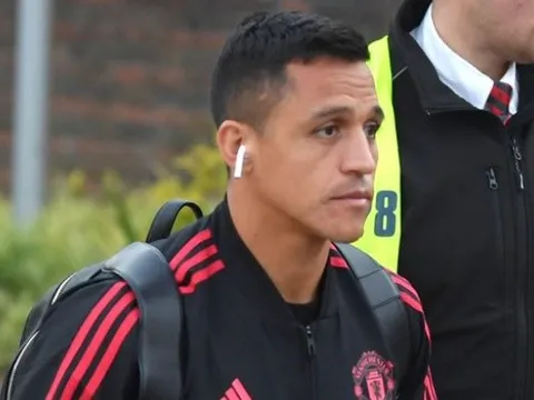 Sốc! Mourinho chỉ trích Sanchez trước mặt toàn đội Man Utd