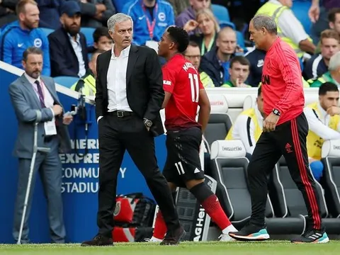 LỘ bằng chứng quan hệ rạn nứt giữa Martial và Mourinho