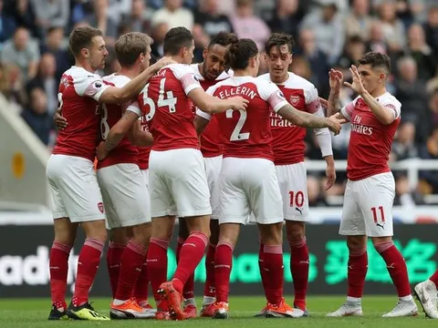 Fan Arsenal đồng loạt khen ngợi quyết định sáng suốt của HLV Unai Emery