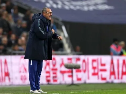 Sao Chelsea tiết lộ phản ứng bất ngờ của Sarri trong phòng thay đồ