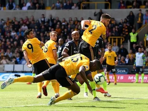 Man City nhận bàn thua tranh cãi, CĐV kêu gọi sử dụng VAR