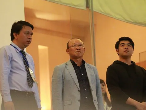 HLV Park Hang-seo xem giò Công Phượng, Xuân Trường trên sân Mỹ Đình