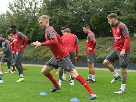 Chơi thiếu ý tưởng, Arsenal nhọc nhằn giữ lại 3 điểm trên sân Emirates