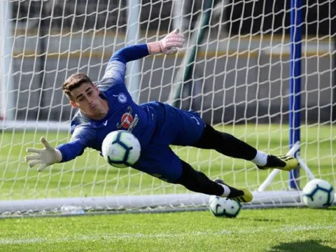 5 điểm nhấn Man City 3-0 Burnley: Silva ăn vạ? Aguero lập kỷ lục