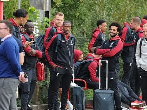 KHÔNG TƯỞNG: Wenger tái xuất trong vai trò... cầu thủ