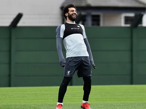 Dàn sao Liverpool làm gì khi biết đối thủ mất "trọng pháo"?