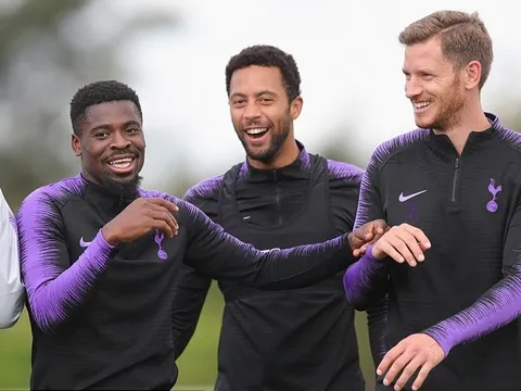 NÓNG: PSG sẵn sàng bán Cavani, dọn chỗ cho Alexis Sanchez