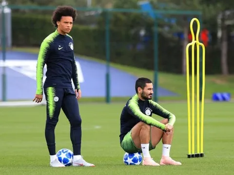 Pique khuyên Neymar gia nhập M.U thay vì khoác áo Real Madrid