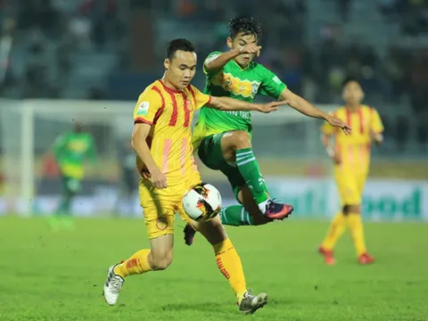 HLV Nguyễn Văn Sỹ "chê cười" bầu Hiển khi treo thưởng 3 tỷ cho XSKT Cần Thơ