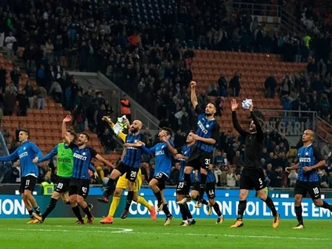 Inter ăn mừng như thể vô địch sau kỉ lục hiếm có