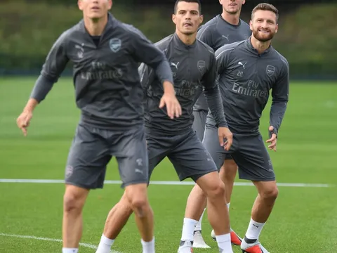 Toni Kroos trở lại tập luyện
