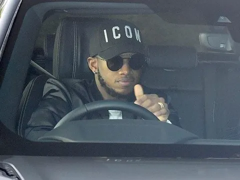 Fred ra dấu hiệu, fan Quỷ đỏ bớt lo lắng trước trận đại chiến