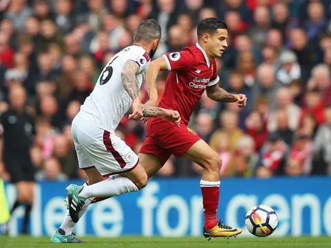5 điểm nhấn Liverpool 1-1 Burnley: Coutinho mờ nhạt; Salah chứng tỏ giá trị