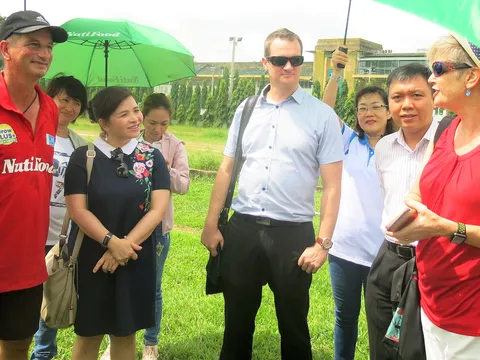 Học Viên JMG TP.HCM kết nối giáo sư Úc hỗ trợ thể chất cầu thủ nhí