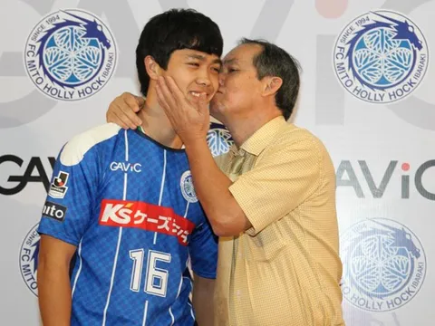 Điểm tin bóng đá Việt Nam sáng 29/10: Lee Nguyễn ấn định ngày về nước; Công Phượng chia tay bầu Đức?