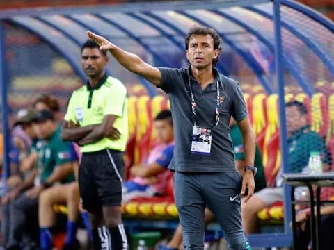 SỐC: Hướng đến AFF Cup 2018, HLV Indonesia "mất tích"