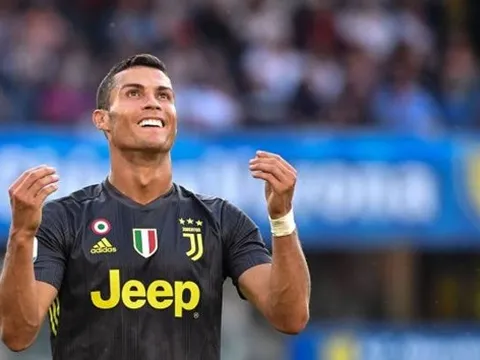Báo chí Italia nhận xét gì về màn ra mắt Serie A của Ronaldo?