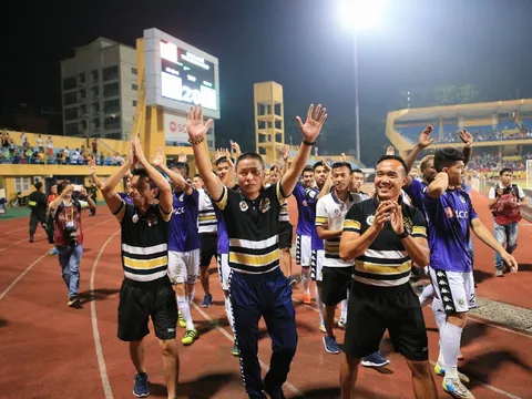 Tân vương V-League sẽ không buông ở 5 vòng cuối