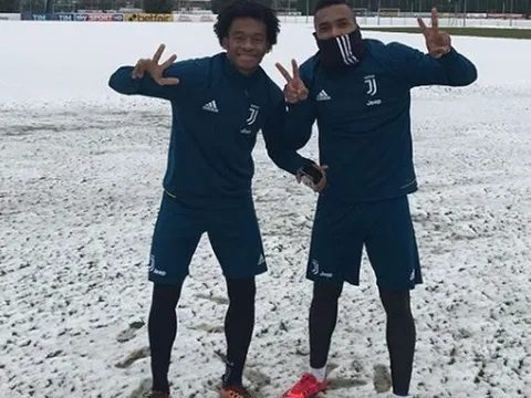 Sao Juventus tinh nghịch giữa thành Turin đóng băng