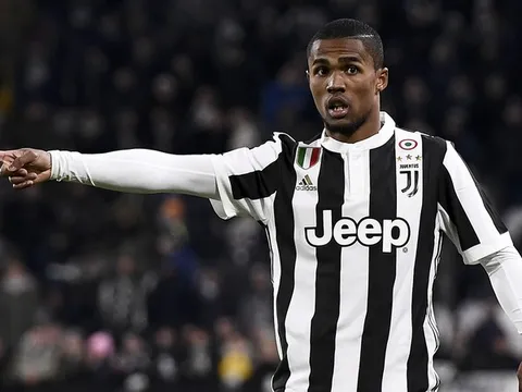 Douglas Costa: "Juventus ngang đẳng cấp với Real và Barca"