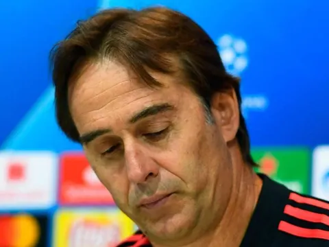 Tội nghiệp Lopetegui, trước siêu kinh điển lại phát ngôn đau lòng thế này