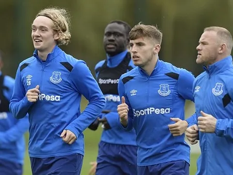 Nghẹt thở lập kỷ lục C1, Mourinho gửi thông điệp "yêu thương" đến NHM