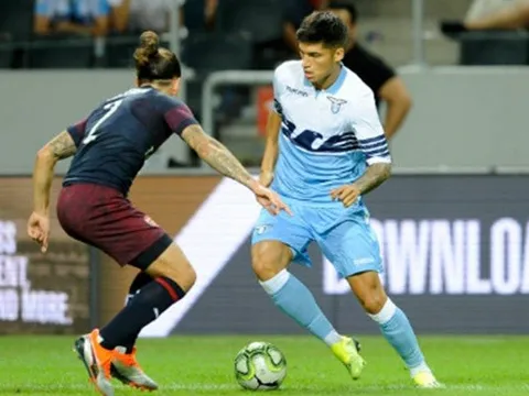 Không sợ bị ám sát, Carlos Tevez tự tin tập luyện tại Madrid