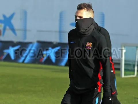 "Chính Emery cũng chẳng tin nổi vào những gì mình nói"